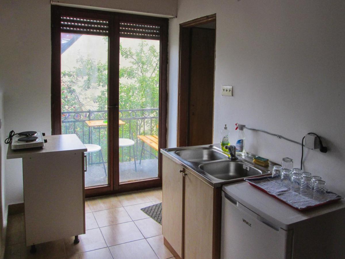 Guesthouse Mirkovic プルジネ エクステリア 写真