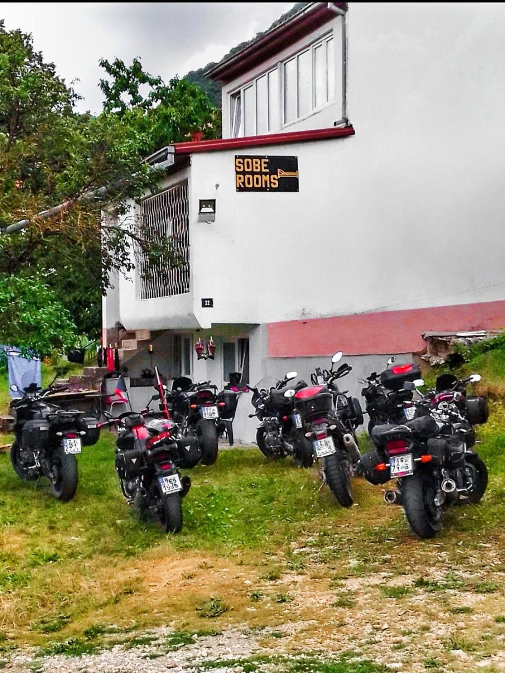 Guesthouse Mirkovic プルジネ エクステリア 写真