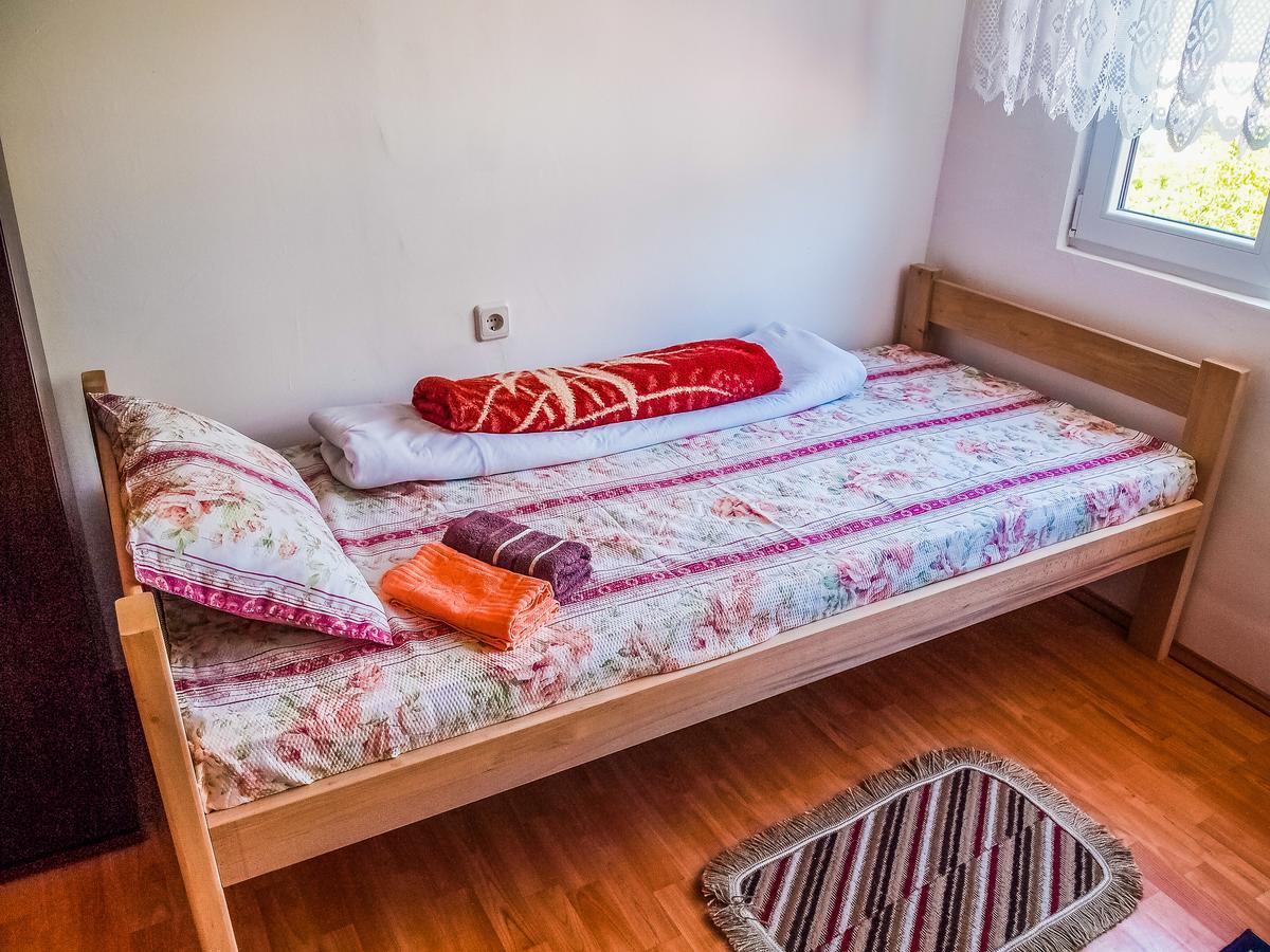 Guesthouse Mirkovic プルジネ エクステリア 写真